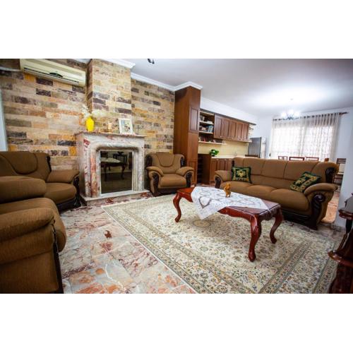Klevi Apartment