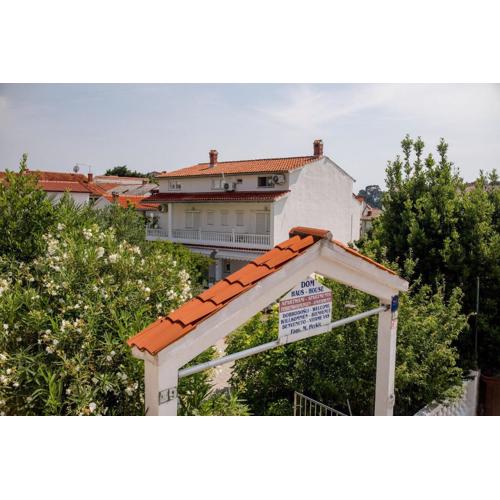 Klimatisierte Ferienwohnung In Palit Mit Pool,3 Großer Terrasse