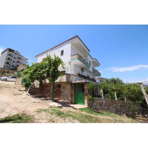 Koci Apartments
