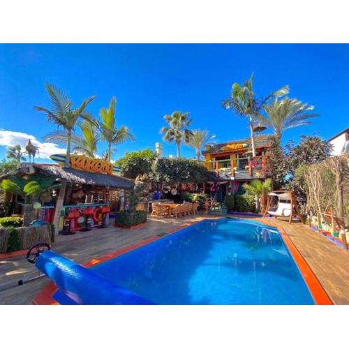 Kokomo on the beach with heated swimming pool