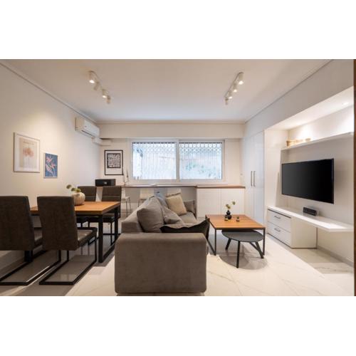 *Kolonaki Chic* Minimalist Studio in Athens