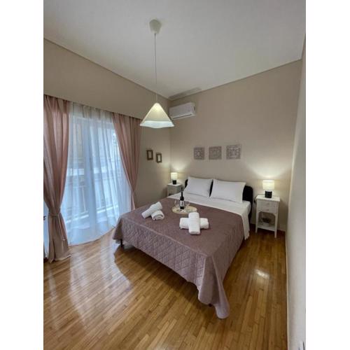Kolonos Comfort Design Flat for Easy City Living