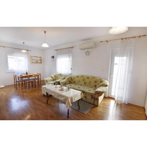 Komfortable Wohnung in Strandnähe Umag