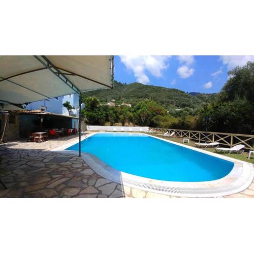 Konstantinos Pool Apartments by Go4sea