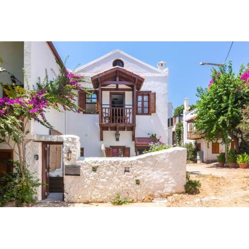 Korsan Minik-Pretty Two Bedroom Townhouse in Old Town Kalkan