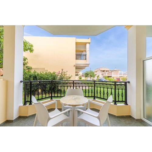 Kosmos Hotel St1 in Agios Stefanos