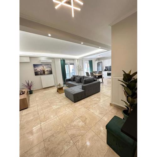 Kosmos luxury apartment
