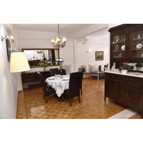 Koukaki Athens 2 bedrooms flat next to Acropolis