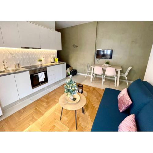 Koukaki Charm: 2BR Haven in the Heart of Athens!
