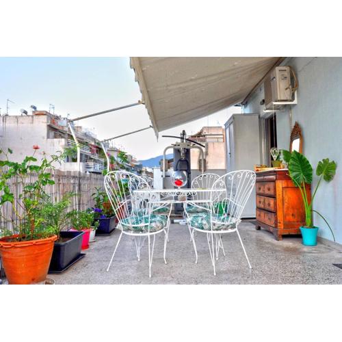 Koukaki sunshine roof apartment