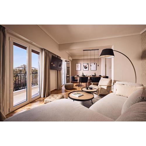 Kova Residence, Acropolis by Aura Homes