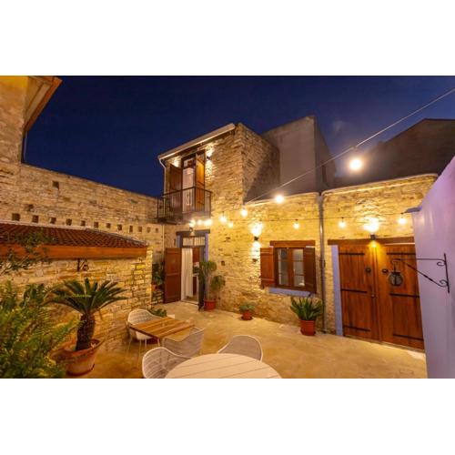 Kozakos Luxury House