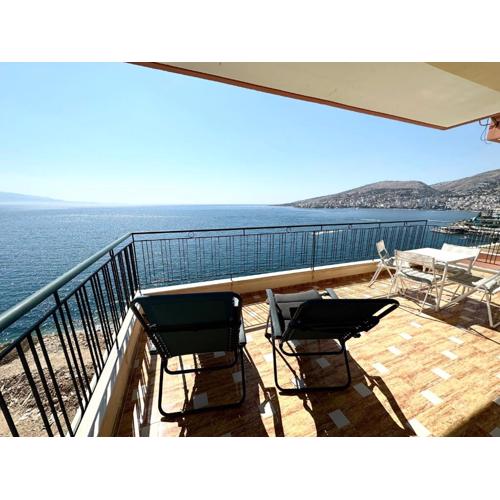 K&T Seaside Deluxe TwoBedroom Apartment
