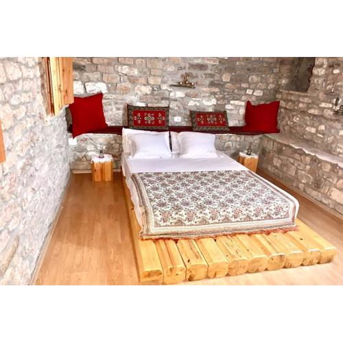 Kubeja Guest House