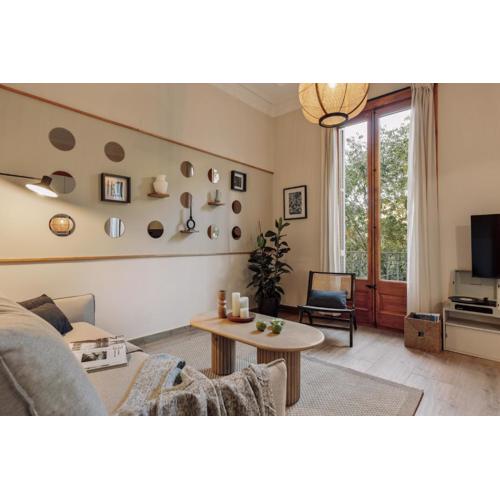 Kusku - 3 bedrooms and balcony in Eixample Dreta