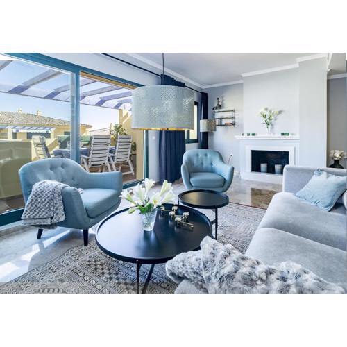 LA-Beautiful 3 bedroom Penthouse close to sea