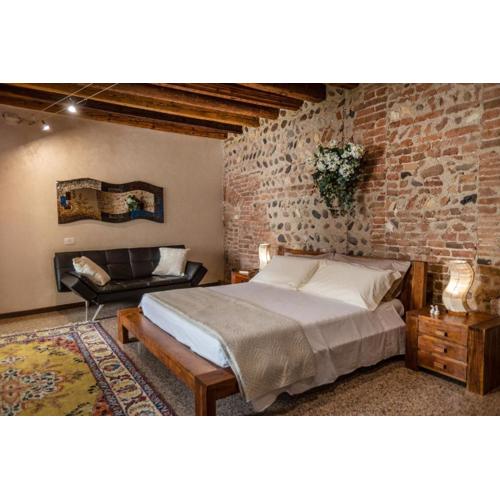 La Bella Verona Wine Suite