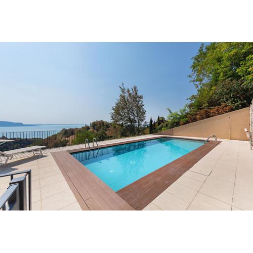 La Bouganville P1-1 Apartment by Wonderful Italy