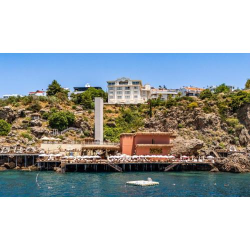 La Boutique Hotel & Suites