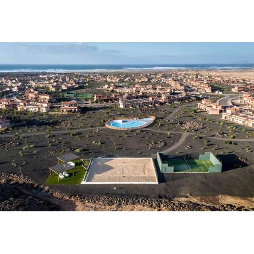 La Caleta Home con Piscina Terraza Jardines privados Terraza y Wifi