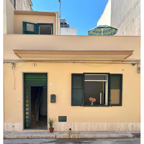 La Casa di Nella near the sandy beach with wi-fi