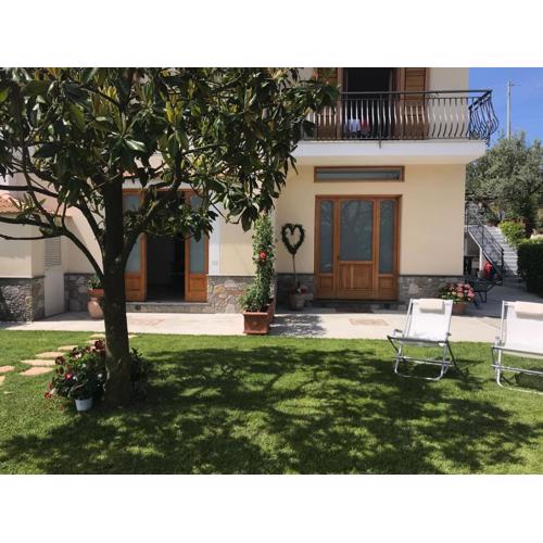 La Casa di Nonna Elvira Suite Eros