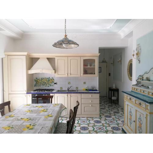 La casa di Rosa (Appartamento con terrazzo panoramico nel Cuore di Sorrento)