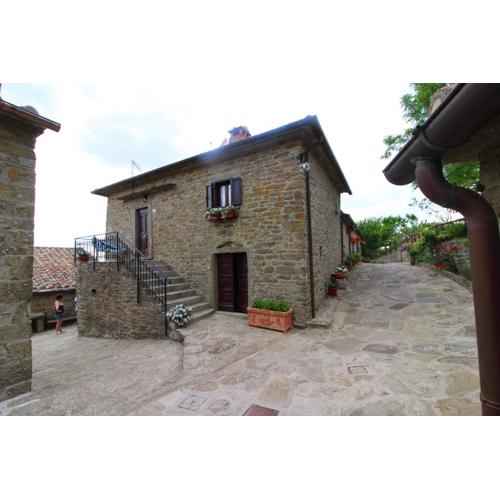 LA CASA NEL BORGO