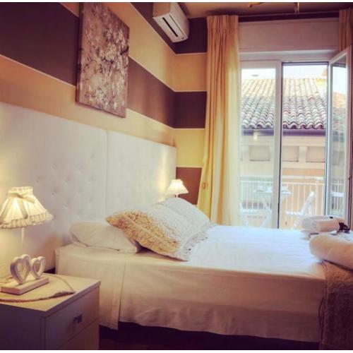 La Casetta di Lina Rooms and Apartments