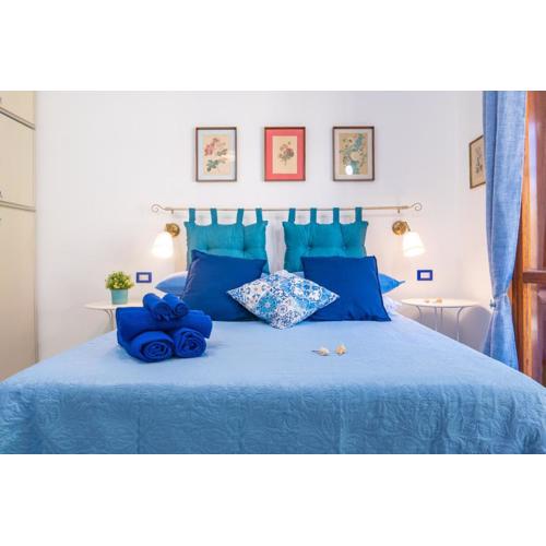 La Casetta Linda - New 2 Bedroom Apt in Sorrento with seaview Terrace