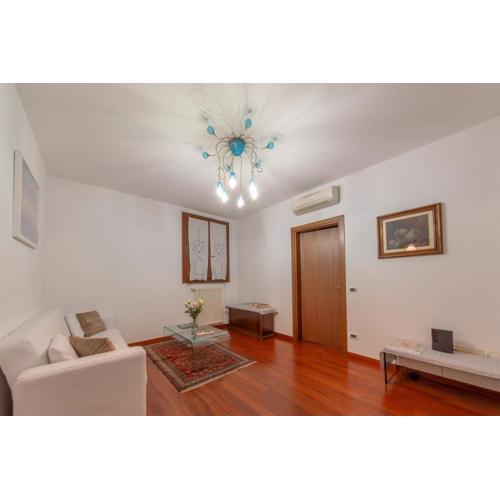 La Casina Di Monica