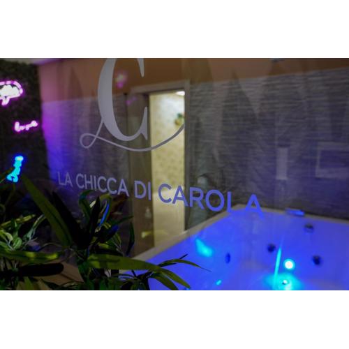 LA CHICCA DI CAROLA