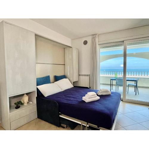 La Dolce Vita - monolocale con garage di fronte al mare