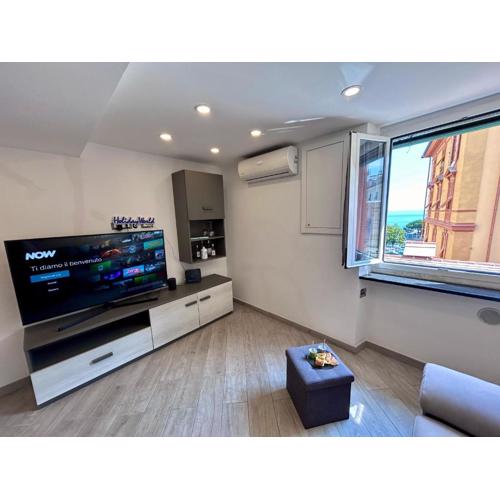 La Finestra sul Mare by Holiday World