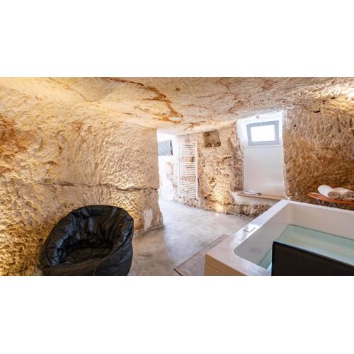 La Grotta del Relax by Rentbeat