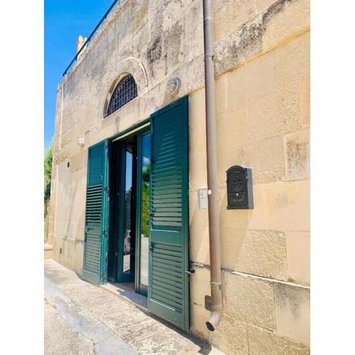 La Limesa, A 200 year old converted stable in Otranto