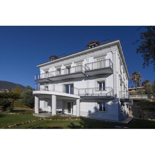 La Lincolnia - with Garden and Seaview - Happy Rentals