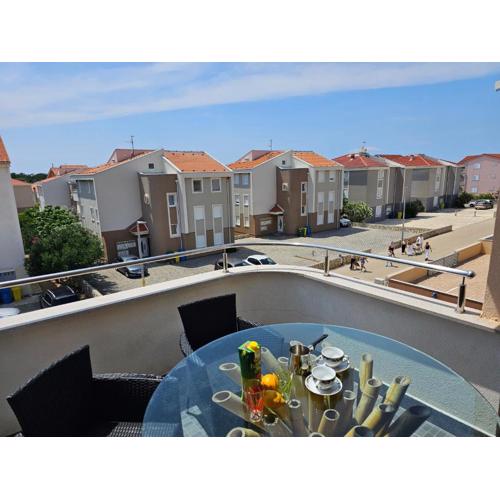 LA MIRADA Apartments