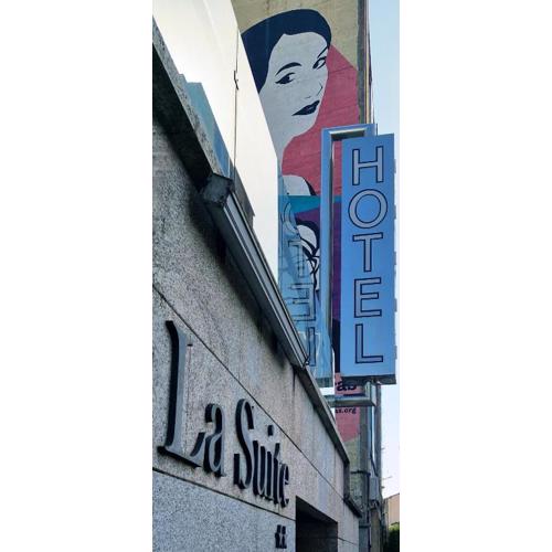 La Suite Hotel
