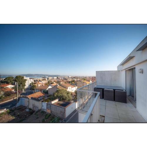 La Terrasse - proche gare et centre ville, parking -