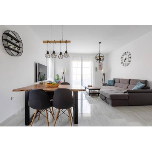 La Terrazza * * * *City Center Lux New Apt+Parking (Self check-in)