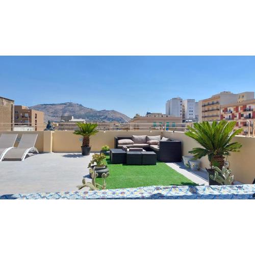 LA TERRAZZA ILLUMINATA luxury ROOFTOP