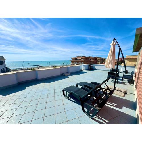 La Terrazza sul Mare - Apt 15 min to Fiumicino