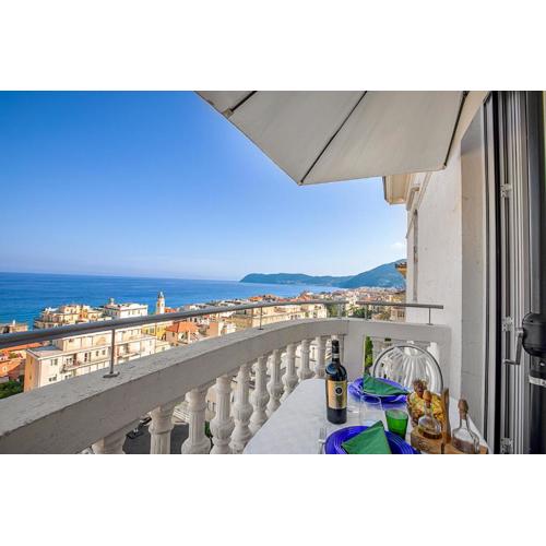 La Vie Enchanting Sea View - Happy Rentals