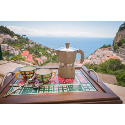 LA VILLA DI ENZO Casa Vacanze con vista mare