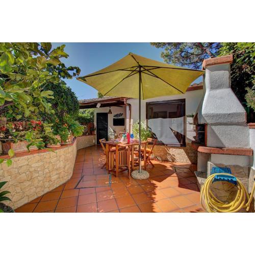 Lacco Cottage
