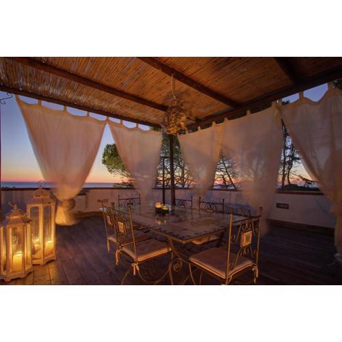 Lacco Terrace Solarium