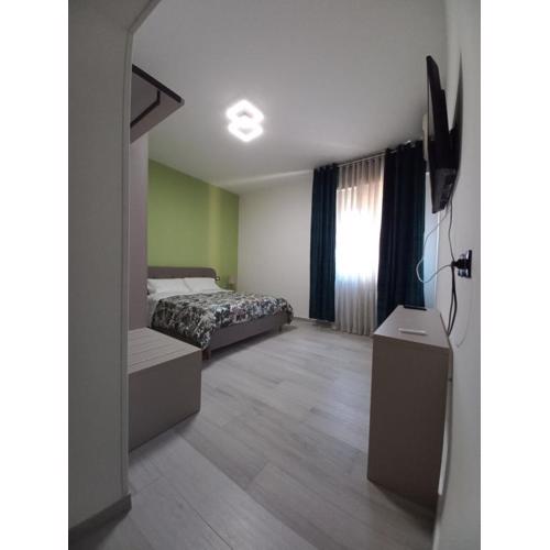 L.ADY HOME
