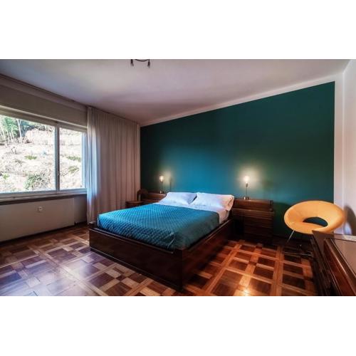 Lake and City View Apartment - Downtown Como