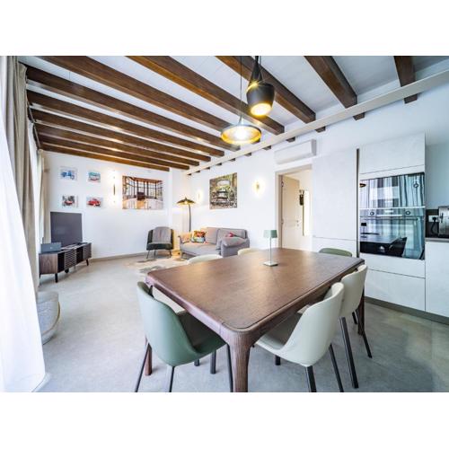 Lake Breeze Apartment